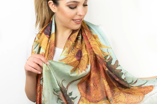 Foulard seta: tra storia e tendenza