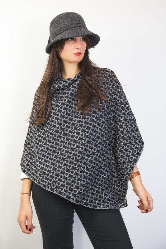 Poncho con lana