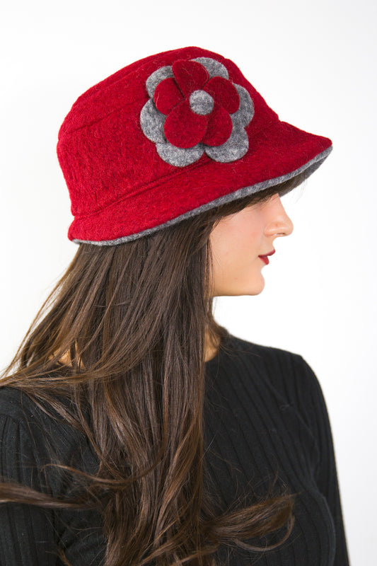 Cappello bicolor fiore