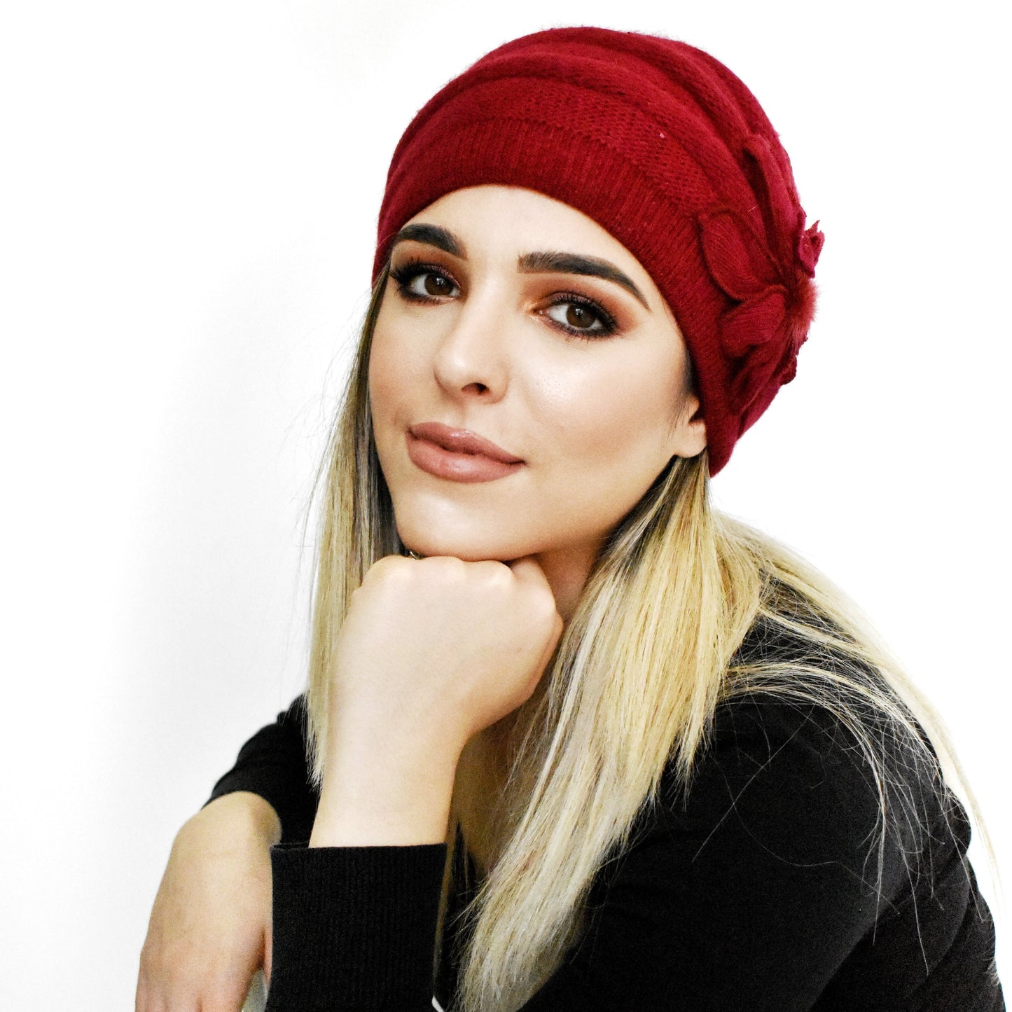 Cappello con fiore